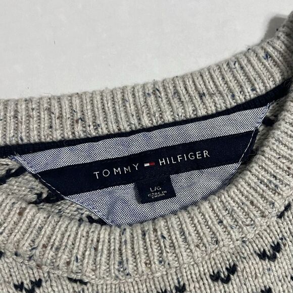 Tommy Hilfiger Men's Large Beige Knit Geometric Crew Neck Sweater - Picture 4 of 6